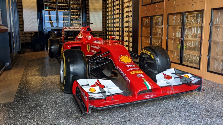 1861」展示車情報 -October.2022- | CORNES 高級外車・中古車の